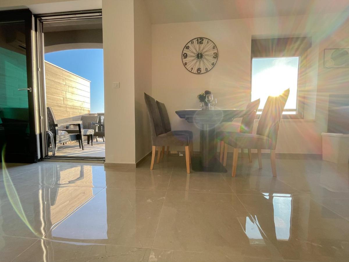 Apartment Anchora - Near Family-Friendly Beach Pjescana Uvala Eksteriør bilde